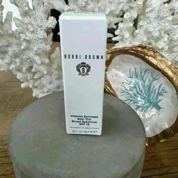 Bobbi Brown Vitamin Enriched Skin Tint ~ Golden 2~SPF 15~ Travel size~ NEW! - Picture 6 of 9